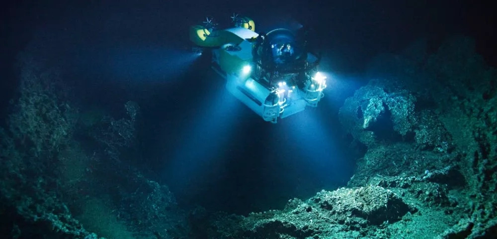 绿螺讲堂《潜入世界最深的马里亚纳海沟,他为什么不害怕》